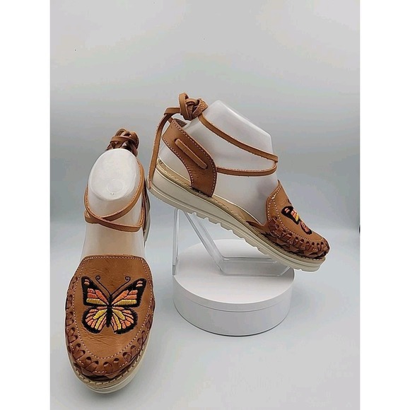 Hand Made - Artesenias Elimares Shoes - Sandals Women's Huarache Artesanías- Butterfly Embroidery Sandals Size 6 - NEW